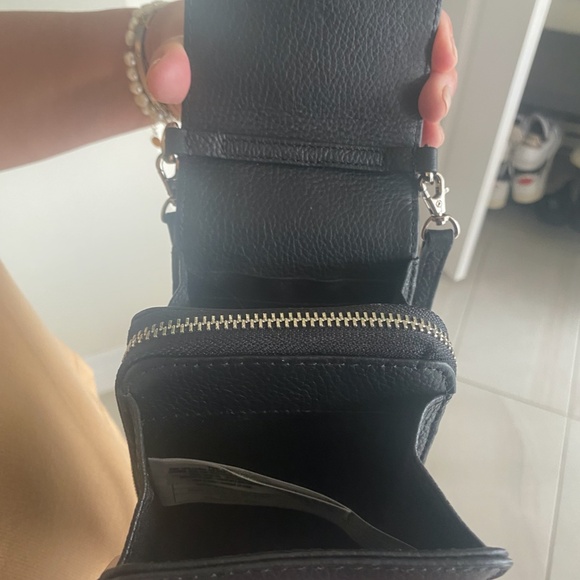 Bugatti small leather 100% cross bag for phone, wallet Brand New - Picture 3 of 5